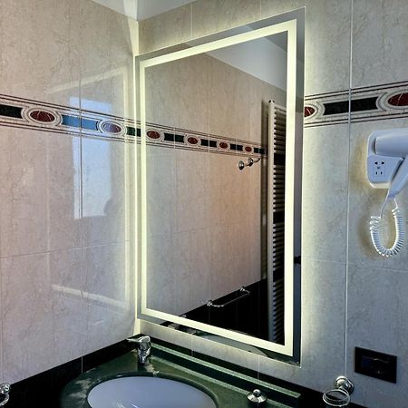 Appartamenti Leone - Vista Mare - Pet Friendly Rimini Eksteriør bilde
