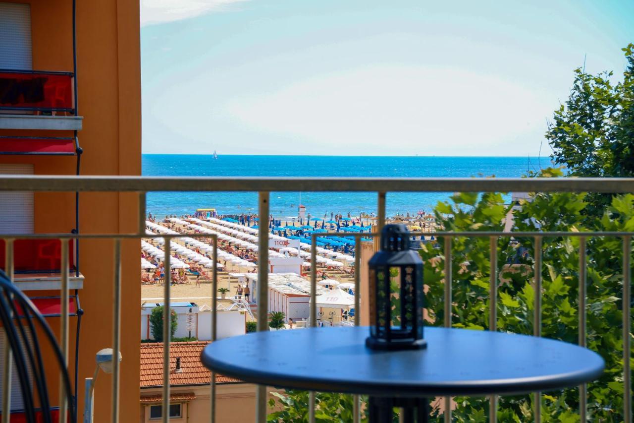 Appartamenti Leone - Vista Mare - Pet Friendly Rimini Eksteriør bilde